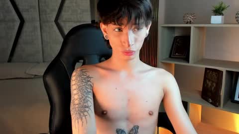 Andy online show from April 5, 10:40 pm