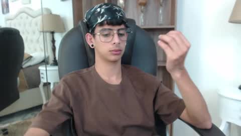 andyxibrat online show from May 8, 6:35 pm