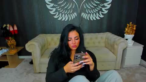 Anne online show from October 28, 5:25 pm