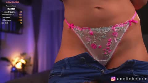 Anna online show from April 18, 2:52 pm