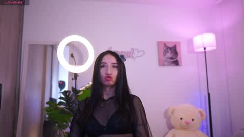 Snapshot of angeeel_ chatting on September 30, 5:07 am Angel online show from September 30, 5:07 am