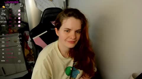 Snapshot of angel7you chatting on February 11, 9:56 pm Eva online show from February 11, 9:56 pm