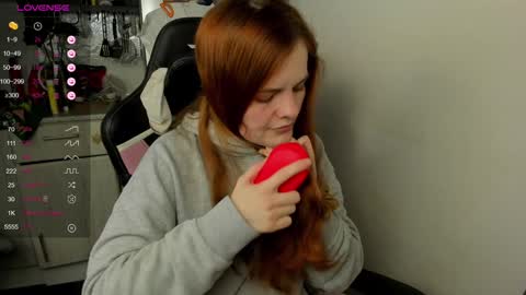 Snapshot of angel7you chatting on December 10, 9:01 am Eva online show from December 10, 9:01 am