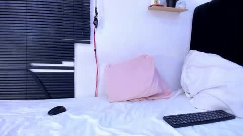 angel_boy0 online show from June 3, 9:53 pm