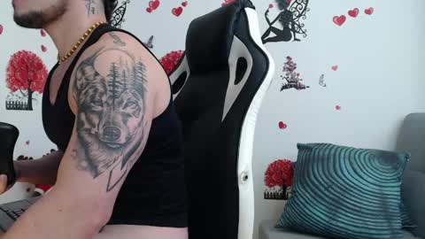 Snapshot of angel_curl chatting on January 19, 4:14 pm Angel Curl online show from January 19, 4:14 pm