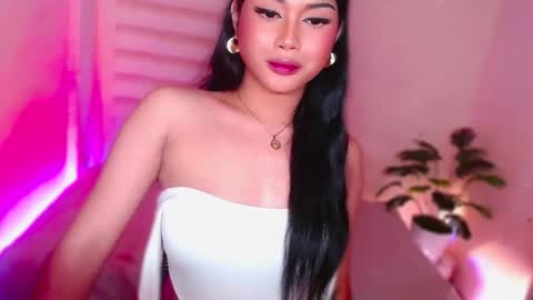 Angel online show from May 15, 11:45 pm