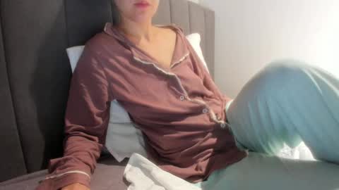 angel_lee__ online show from November 25, 3:38 am