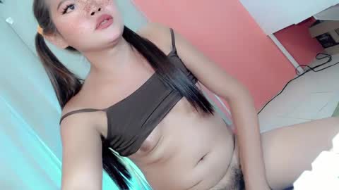 Snapshot of angel_mylove chatting on February 7, 4:37 am angel_mylove online show from February 7, 4:37 am
