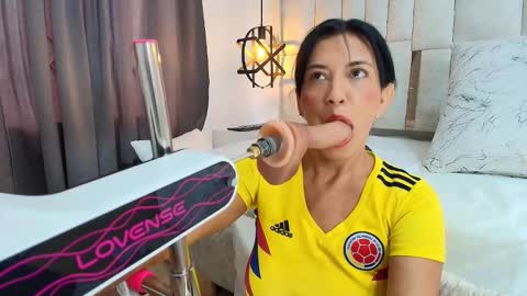 Snapshot of angel_perverted1 chatting on October 17, 11:58 am Nicolle online show from October 17, 11:58 am