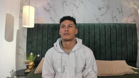 Angel  online show from April 12, 12:09 pm