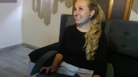 Angel online show from May 10, 11:49 am