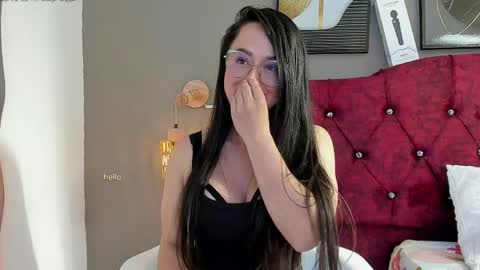 angela_nix online show from May 5, 5:19 pm
