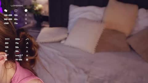 Mary online show from April 10, 12:43 pm