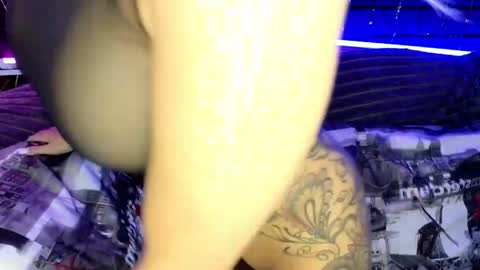 AngelaLaCherry online show from April 14, 8:28 am