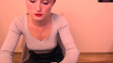 Snapshot of angelalice_ chatting on December 15, 10:50 am Alice online show from December 15, 10:50 am