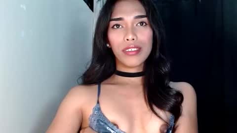 SENORITA online show from April 10, 2:33 pm