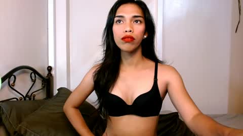 SENORITA online show from March 25, 4:47 pm