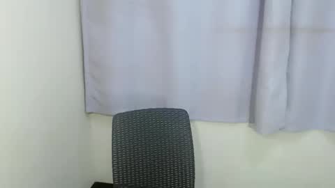 Snapshot of angelari_slut chatting on September 30, 6:02 am angelari_slut online show from September 30, 6:02 am