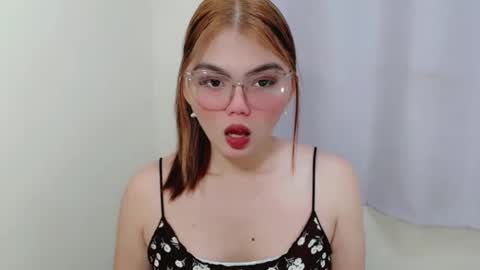 Snapshot of angelari_slut chatting on October 19, 6:40 am angelari_slut online show from October 19, 6:40 am