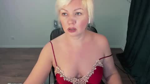 glow online show from January 11, 5:08 pm