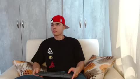 angelbacker22 online show from January 25, 7:07 pm