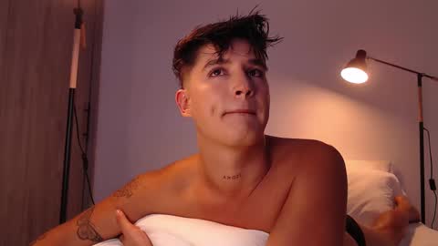 Angel online show from March 4, 10:05 pm