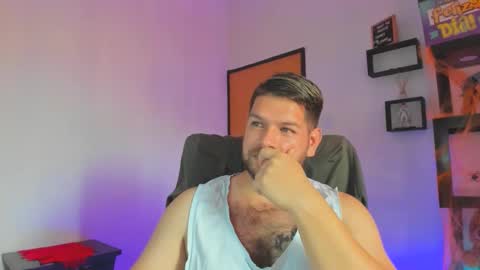 Snapshot of angelcute3 chatting on October 31, 3:01 pm angel online show from October 31, 3:01 pm