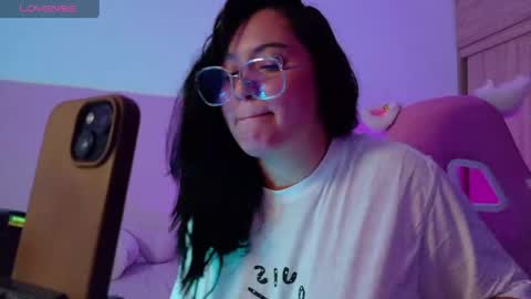 angeldusttt5 online show from April 2, 12:51 am