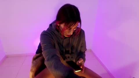 angele online show from March 18, 6:25 pm