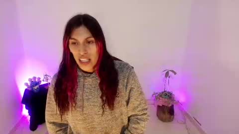 angele online show from June 11, 9:02 pm
