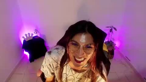 angele online show from July 29, 6:19 pm