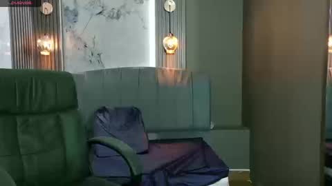Snapshot of angeles_azul chatting on September 9, 1:33 pm angel online show from September 9, 1:33 pm