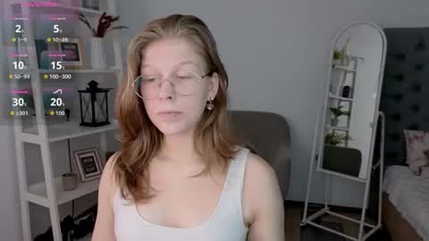 Snapshot of angeli_eyes chatting on October 12, 10:41 am Ksenia online show from October 12, 10:41 am