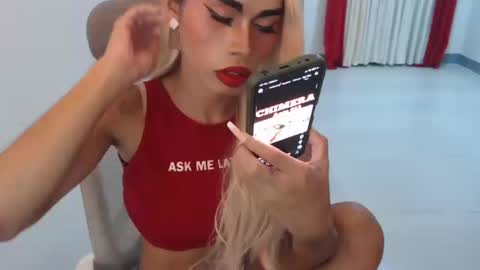 Snapshot of angelic_face_808 chatting on September 23, 5:56 am DIVINE ANGEL online show from September 23, 5:56 am