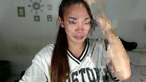 Yhanna online show from March 9, 12:53 pm