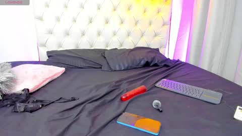 Snapshot of angelica_bonn chatting on September 29, 1:32 pm Angelica online show from September 29, 1:32 pm