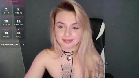 Snapshot of angelicablanch chatting on October 2, 8:51 pm angelicablanch online show from October 2, 8:51 pm