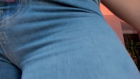  Angelica Vega  online show from February 7, 8:45 pm