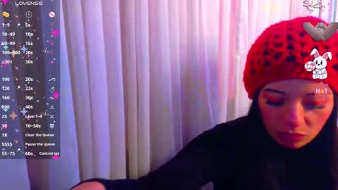 Snapshot of angelie_3 chatting on September 25, 1:45 am angelie online show from September 25, 1:45 am