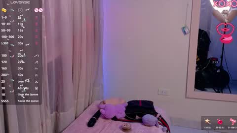Snapshot of angelie_3 chatting on October 1, 10:08 pm angelie online show from October 1, 10:08 pm
