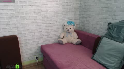 Angelika PVT OPEN  online show from January 4, 1:42 pm