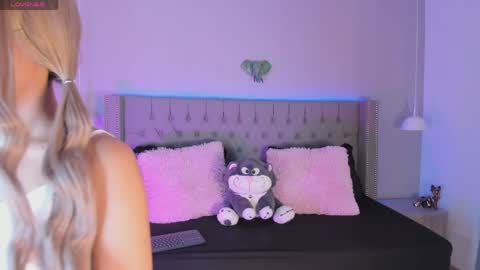 Angelina Honey online show from April 2, 3:47 am