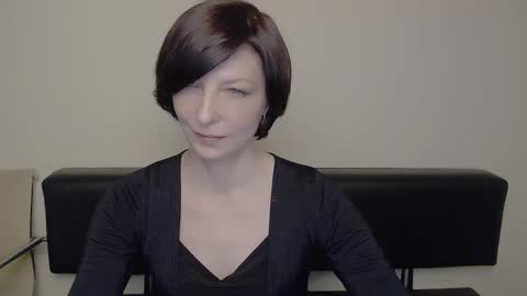 Snapshot of angelinalov_ chatting on February 22, 10:18 am Angelina online show from February 22, 10:18 am