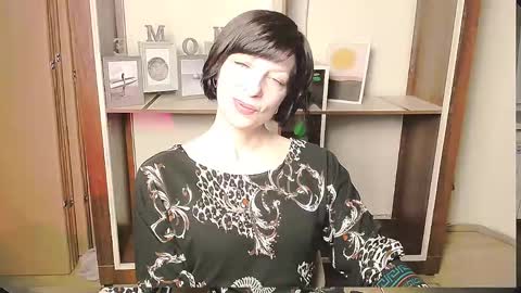Angelina online show from May 11, 9:05 am