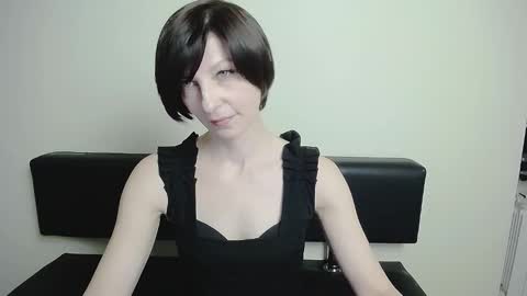 Snapshot of angelinalov_ chatting on February 14, 11:42 am Angelina online show from February 14, 11:42 am