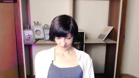 Snapshot of angelinalov_ chatting on October 13, 6:59 am Angelina online show from October 13, 6:59 am