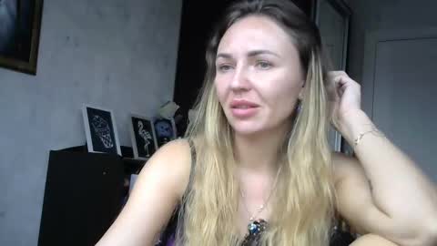 angelinalove28 online show from November 23, 8:12 am