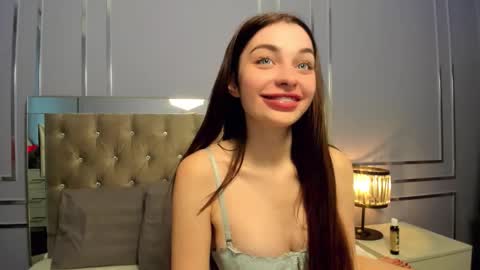 Snapshot of angelinawett chatting on October 16, 7:30 am Angelina online show from October 16, 7:30 am