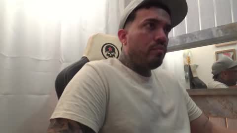 angellatino0 online show from October 9, 7:58 am