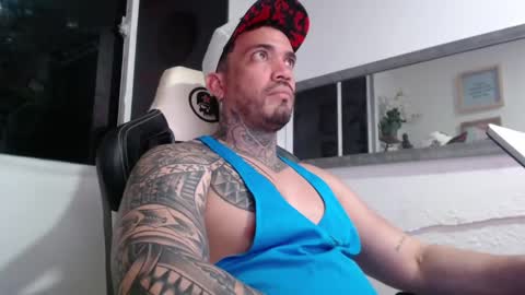 angellatino0 online show from March 10, 5:43 am